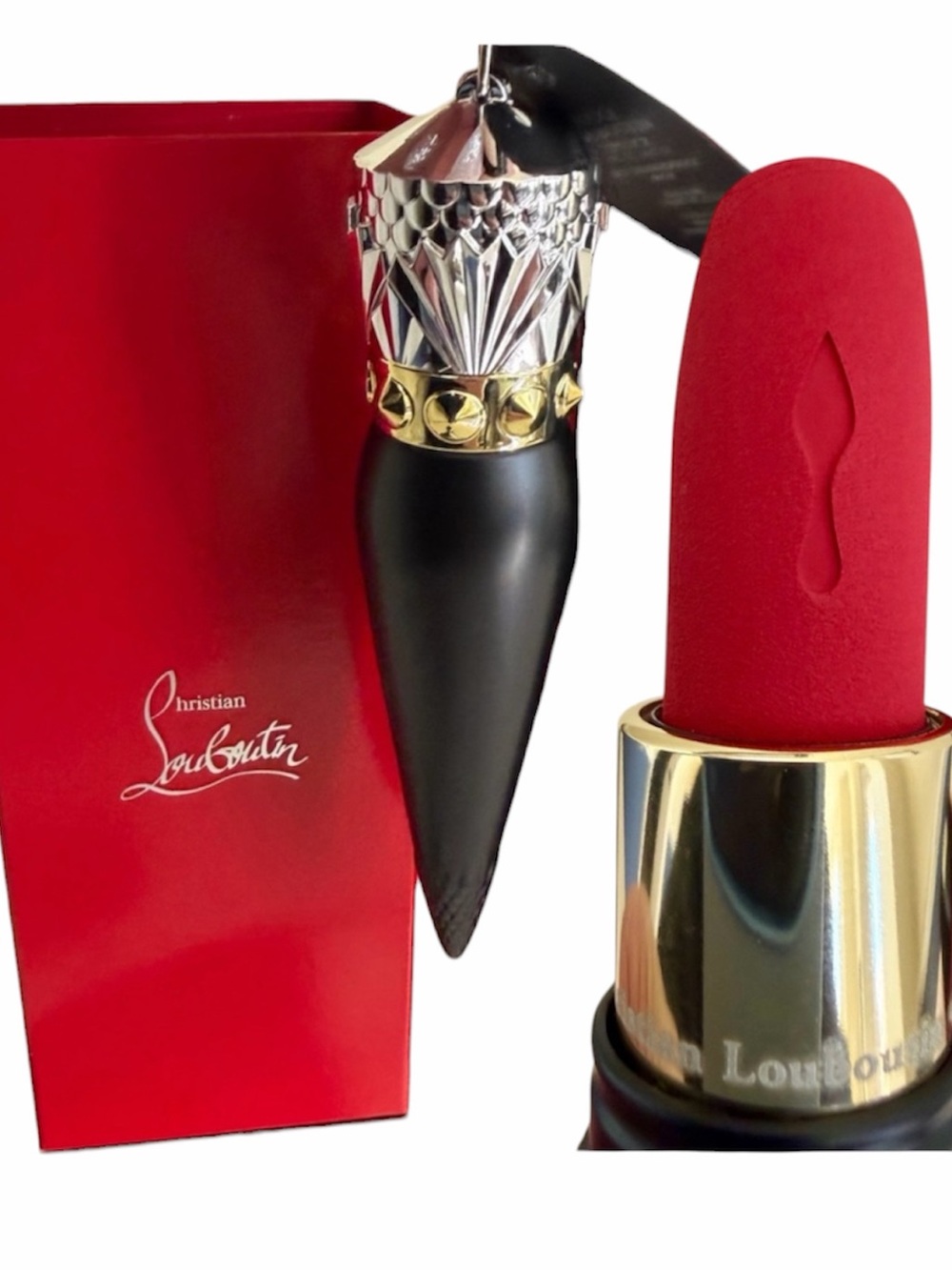 ROUGE LOUBOUTIN LIPSTICK; VELVET MATTE; RED DRAMADOUCE #005M
